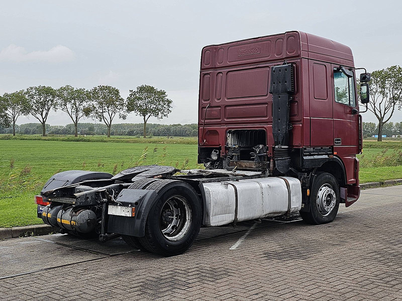 DAF XF 95.380 SPACECAB EURO 2 - شاحنة جرار: صور 3 DAF XF 95.380 SPACECAB EURO 2 - شاحنة جرار: صور 3