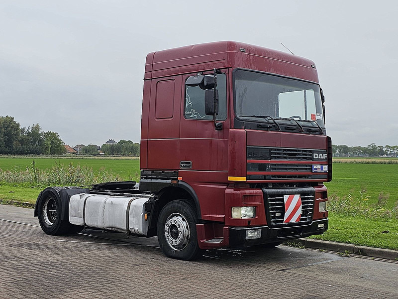 DAF XF 95.380 SPACECAB EURO 2 - شاحنة جرار: صور 5 DAF XF 95.380 SPACECAB EURO 2 - شاحنة جرار: صور 5