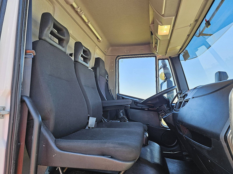بصندوق مغلق شاحنة Iveco 120E25 EUROCARGO 3 SEATS AIRCO LIFT: صور 7