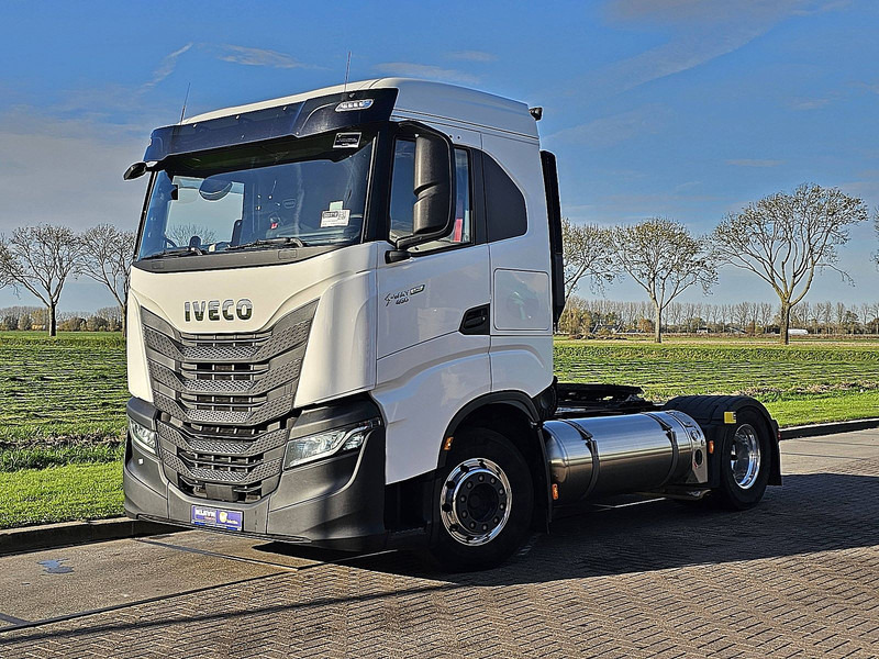 Iveco S-WAY AS440S46 LNG GAS - شاحنة جرار: صور 2 Iveco S-WAY AS440S46 LNG GAS - شاحنة جرار: صور 2
