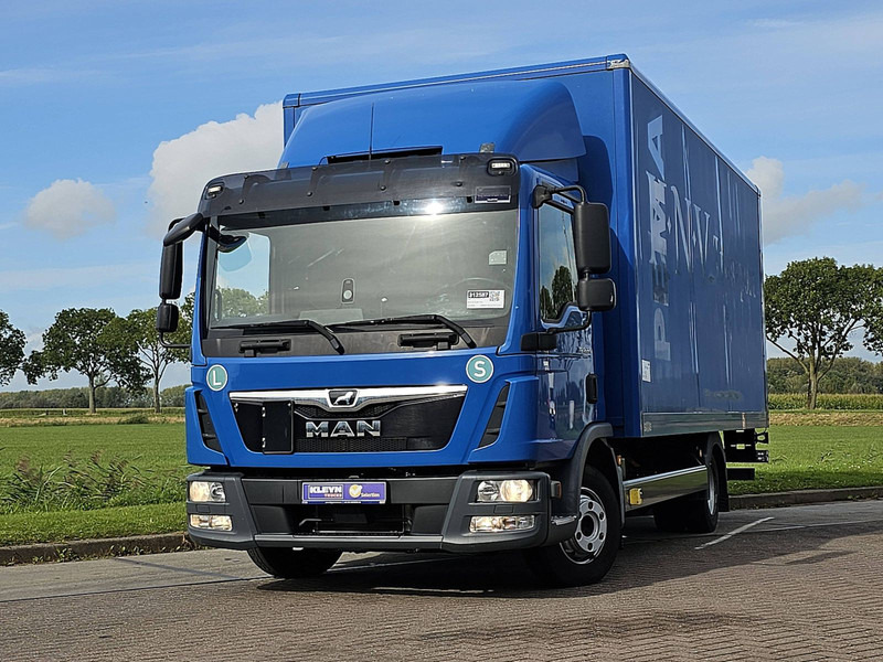 MAN 8.220 TGL MANUAL AIRCO LIFT - بصندوق مغلق شاحنة: صور 1 MAN 8.220 TGL MANUAL AIRCO LIFT - بصندوق مغلق شاحنة: صور 1