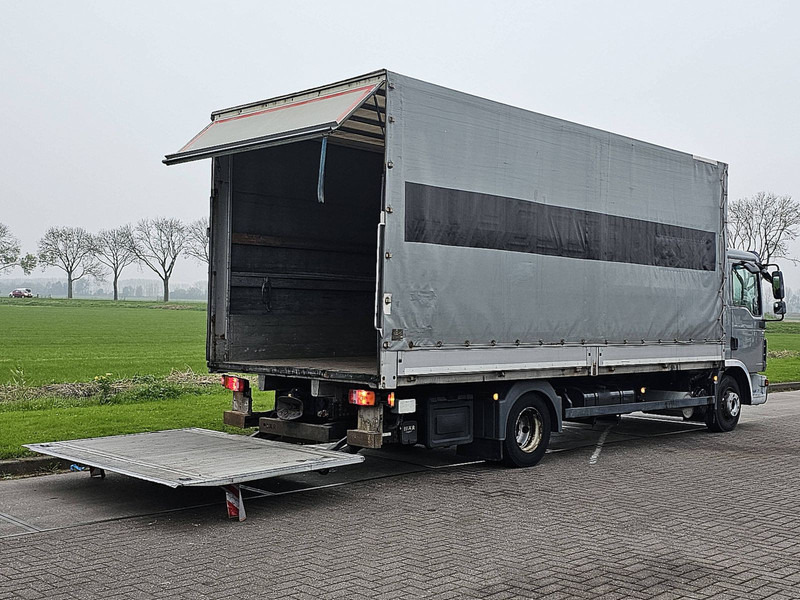 MAN 8.220 TGL MANUAL LIFT AIRCO - شاحنة ستارة: صور 3 MAN 8.220 TGL MANUAL LIFT AIRCO - شاحنة ستارة: صور 3