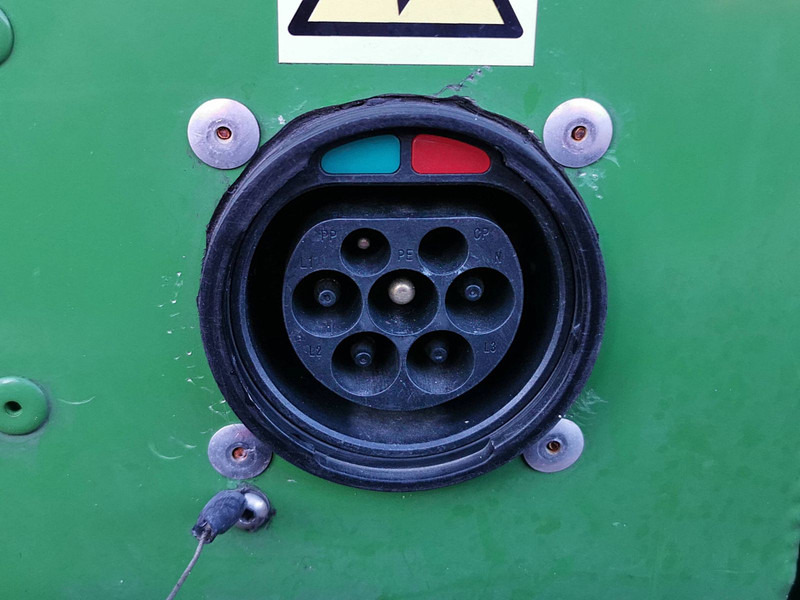 بصندوق مغلق شاحنة, شاحنة كهربائية MAN E FULL ELECTRIC 20kW 150km range: صور 17