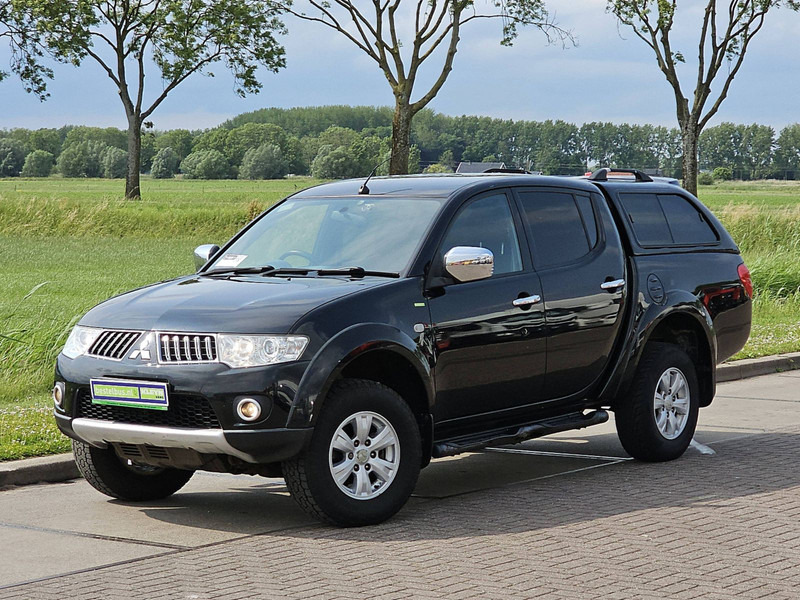 Mitsubishi L200 2.5 clima 4X4 RHD - شاحنة البيك أب: صور 2 Mitsubishi L200 2.5 clima 4X4 RHD - شاحنة البيك أب: صور 2