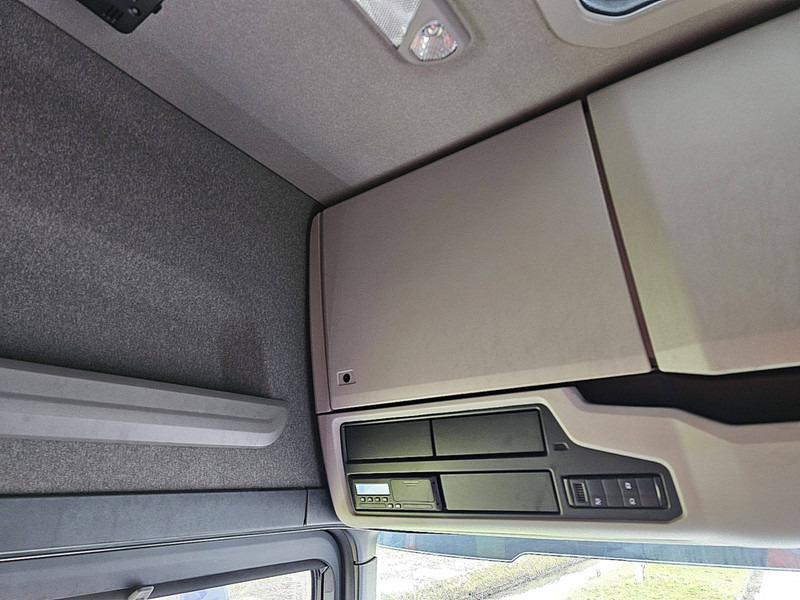 شاحنة جرار Scania R650 6X4 RETARDER LED: صور 11