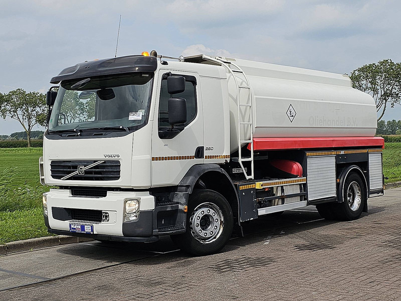 Volvo FE 260.18 - شاحنة صهريج: صور 2 Volvo FE 260.18 - شاحنة صهريج: صور 2