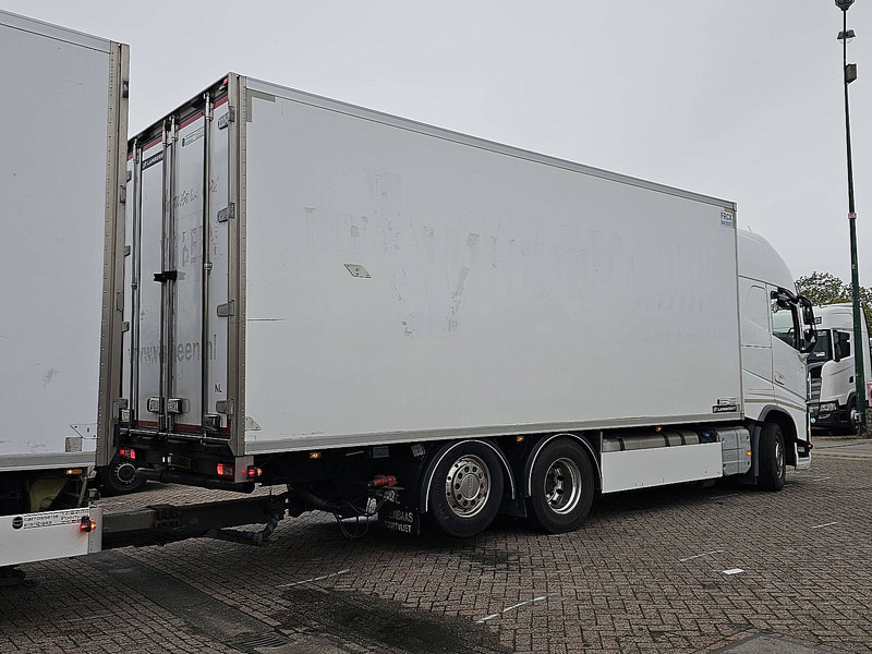 Volvo FH 460 6X2 LAMBERET COMBI - مبردة شاحنة: صور 3 Volvo FH 460 6X2 LAMBERET COMBI - مبردة شاحنة: صور 3