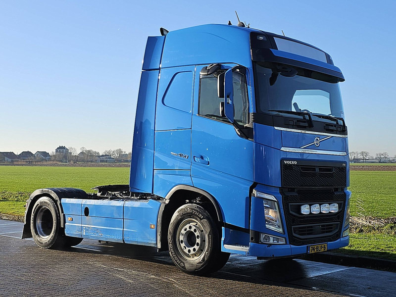 Volvo FH 460 PTO SKIRTS VEB+ - شاحنة جرار: صور 5 Volvo FH 460 PTO SKIRTS VEB+ - شاحنة جرار: صور 5