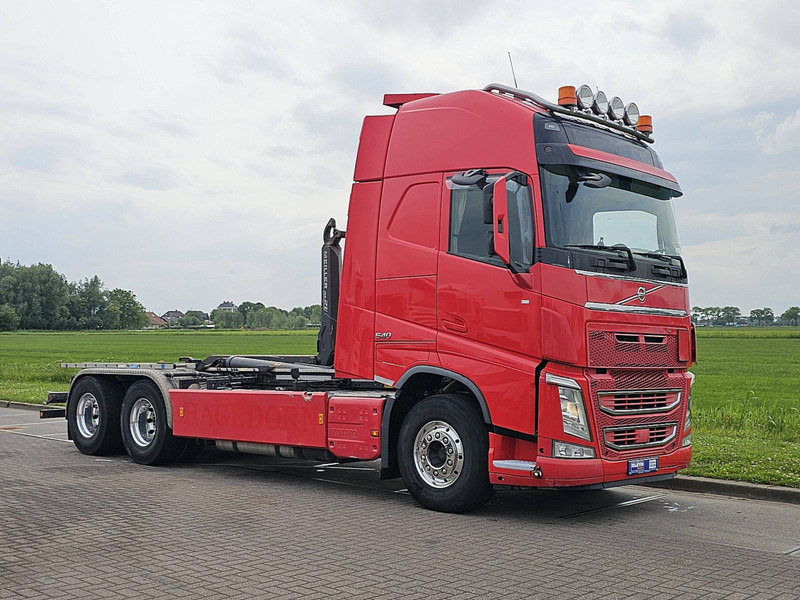 Volvo FH 540 6X4 LIFTING BOOGIE - شاحنة ذات الخطاف: صور 5 Volvo FH 540 6X4 LIFTING BOOGIE - شاحنة ذات الخطاف: صور 5