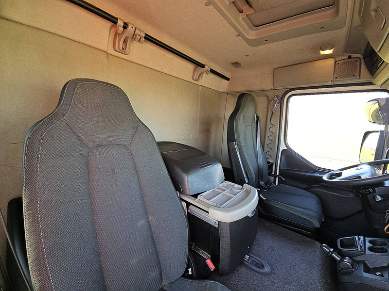 بصندوق مغلق شاحنة Volvo FL 220.12 AIRCO LIFT SIDE DOOR: صور 14