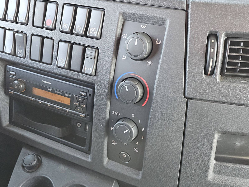 بصندوق مغلق شاحنة Volvo FL 220.12 AIRCO LIFT SIDE DOOR: صور 9