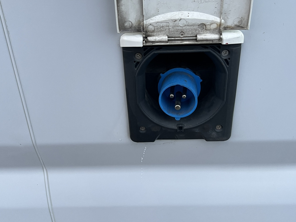 Fiat Ducato 150 L4H2 Carrier Xarios 350 Mt° Tiefkühl - الشاحنات الصغيرة المبردة: صور 3 Fiat Ducato 150 L4H2 Carrier Xarios 350 Mt° Tiefkühl - الشاحنات الصغيرة المبردة: صور 3