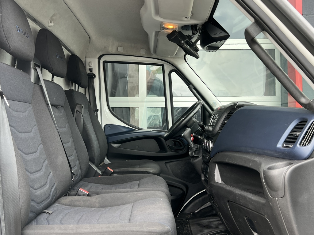 الشاحنات الصغيرة المبردة Iveco Daily 70C18 72C18 Klimaaut. ThermoKing V-600 MAX: صور 12
