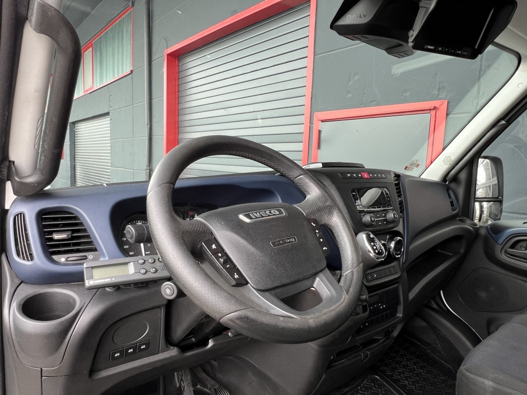 الشاحنات الصغيرة المبردة Iveco Daily 70C18 72C18 Klimaaut. ThermoKing V-600 MAX: صور 13