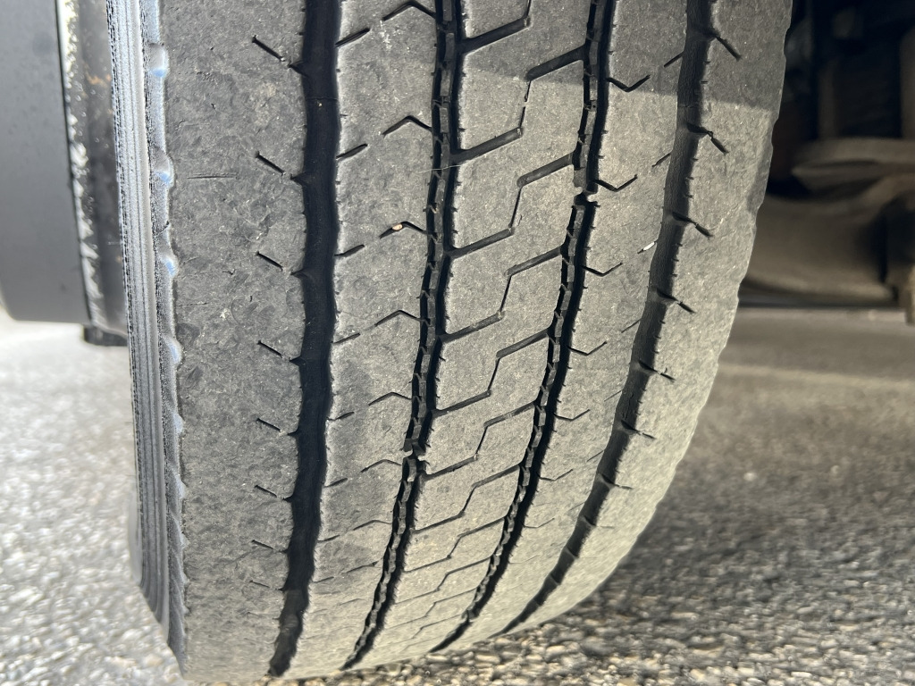 Iveco EuroCargo ML75E16 Klima 6,05m Koffer+LBW 102.tkm - الشاحنات الصغيرة صندوق مغلق: صور 5 Iveco EuroCargo ML75E16 Klima 6,05m Koffer+LBW 102.tkm - الشاحنات الصغيرة صندوق مغلق: صور 5