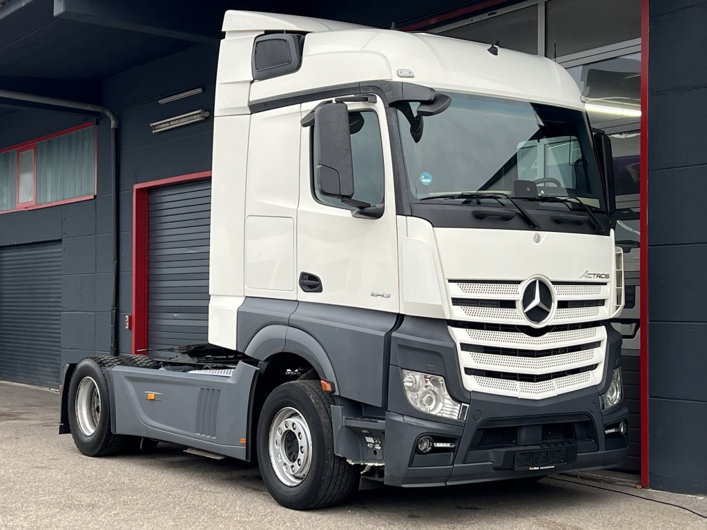 Mercedes-Benz Actros 1843 Klima Retarder ACC-Abstandstempomat - شاحنة جرار: صور 1 Mercedes-Benz Actros 1843 Klima Retarder ACC-Abstandstempomat - شاحنة جرار: صور 1