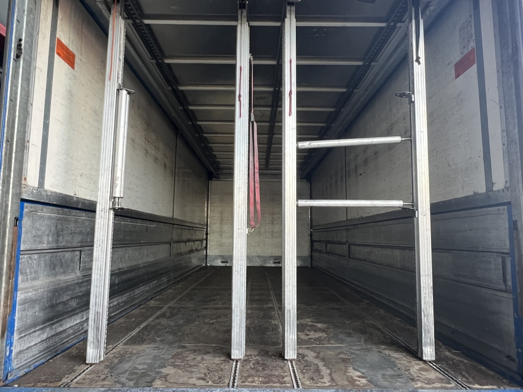 Mercedes-Benz Axor 1833 7m Koffer 2x Schwenkwand LBW Or.382'km - نقل الشراب شاحنة: صور 2 Mercedes-Benz Axor 1833 7m Koffer 2x Schwenkwand LBW Or.382'km - نقل الشراب شاحنة: صور 2