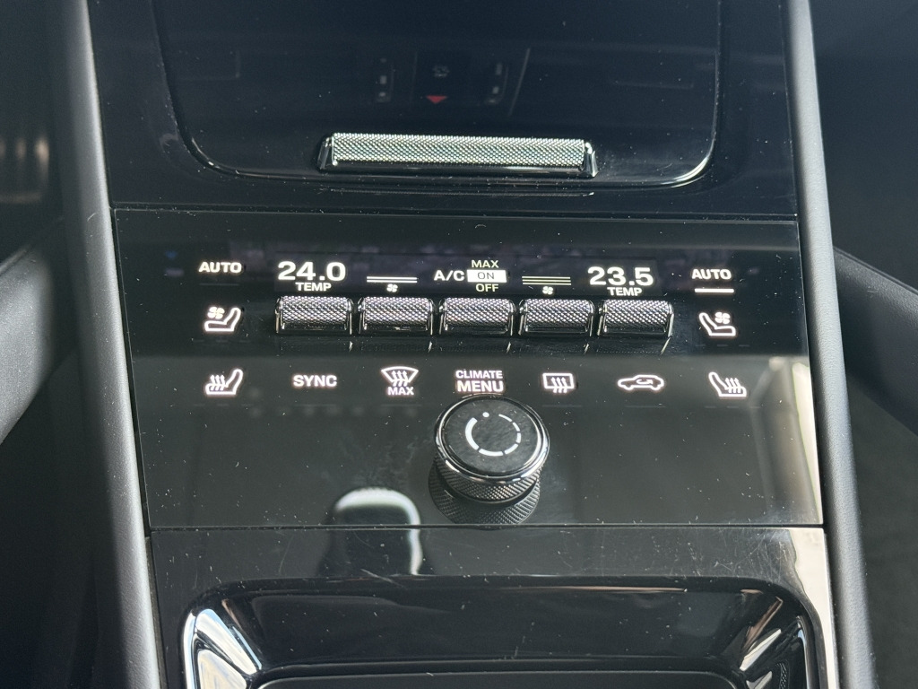 Porsche Cayenne S E-Hybrid InnoDrive HA-Lenk PDCC Burmes - سيارة دفع رباعي: صور 4 Porsche Cayenne S E-Hybrid InnoDrive HA-Lenk PDCC Burmes - سيارة دفع رباعي: صور 4