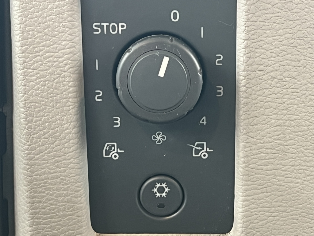 Volvo FL 260 7,2m LBW Klima Tempomat AHK Orig. 125'km - شاحنة ستارة: صور 2 Volvo FL 260 7,2m LBW Klima Tempomat AHK Orig. 125'km - شاحنة ستارة: صور 2