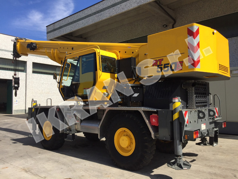Grove RT550E - رافعة الطرق الوعرة: صور 1 Grove RT550E - رافعة الطرق الوعرة: صور 1