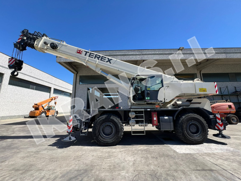 Terex Quadstar 1075L - رافعة الطرق الوعرة: صور 1 Terex Quadstar 1075L - رافعة الطرق الوعرة: صور 1