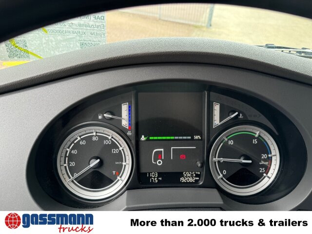 DAF XF 410 FA 4x2, Fahrschule, 2x AHK, 6 Sitze - شاحنات مسطحة: صور 4 DAF XF 410 FA 4x2, Fahrschule, 2x AHK, 6 Sitze - شاحنات مسطحة: صور 4