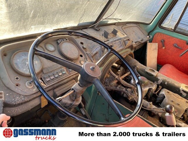 HENSCHEL F 161 AK 4x4 mit Kran Atlas AK 5007 - شاحنات مسطحة, شاحنة كرين: صور 2 HENSCHEL F 161 AK 4x4 mit Kran Atlas AK 5007 - شاحنات مسطحة, شاحنة كرين: صور 2