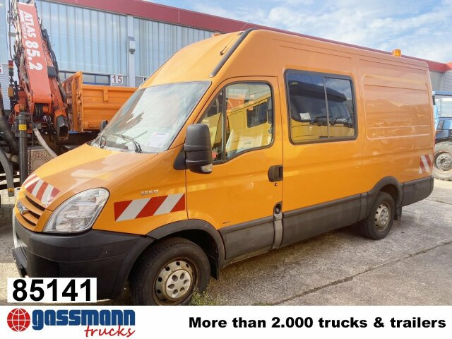 Iveco Daily 35S12 2,3 HPI 4x2, 8 Sitzplätze - سياحية حافلة: صور 1 Iveco Daily 35S12 2,3 HPI 4x2, 8 Sitzplätze - سياحية حافلة: صور 1