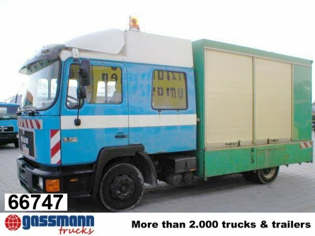 MAN Spülwagen - فراغ شاحنة: صور 1 MAN Spülwagen - فراغ شاحنة: صور 1