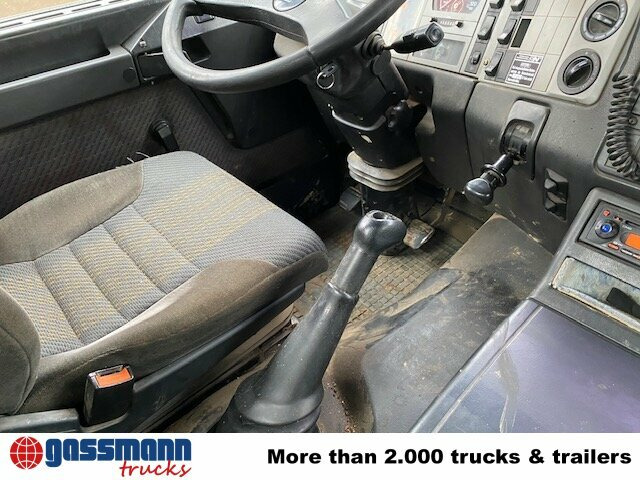 MAN T40 26.364/414 6x4, 6-Zylinder - شاحنة ذات الخطاف: صور 3 MAN T40 26.364/414 6x4, 6-Zylinder - شاحنة ذات الخطاف: صور 3