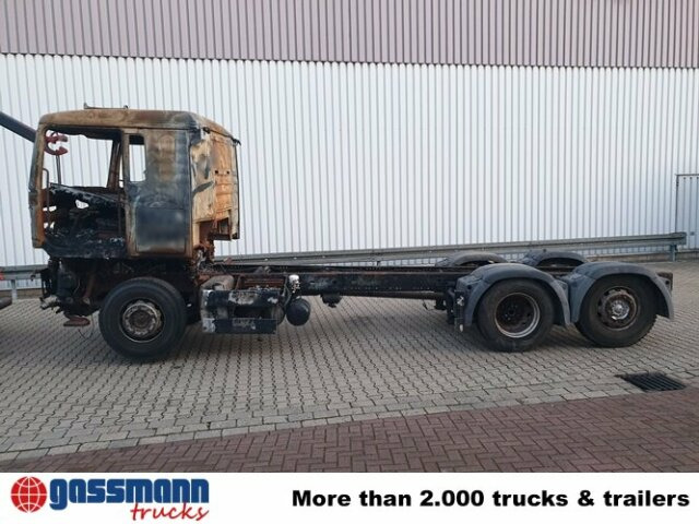 MAN TGA 26.440 6x2 BL Brandschaden - الشاسيه شاحنة: صور 4 MAN TGA 26.440 6x2 BL Brandschaden - الشاسيه شاحنة: صور 4