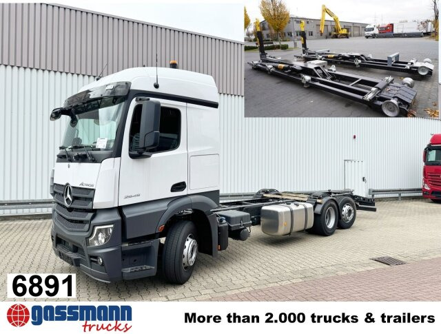 Mercedes-Benz Actros 2545 L 6x2, Lenk-/Liftachse, StreamSpace, - شاحنة ذات الخطاف: صور 1 Mercedes-Benz Actros 2545 L 6x2, Lenk-/Liftachse, StreamSpace, - شاحنة ذات الخطاف: صور 1