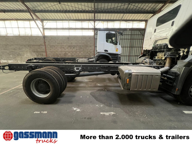 Mercedes-Benz Arocs 1840 K 4x2, MultimediaCockpit, 2x - الشاسيه شاحنة: صور 5 Mercedes-Benz Arocs 1840 K 4x2, MultimediaCockpit, 2x - الشاسيه شاحنة: صور 5