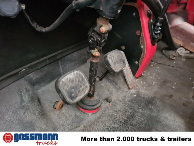 Mercedes-Benz LP 813 4x2 Löschfahrzeug mit Wasserbehälter - المطافئ: صور 4 Mercedes-Benz LP 813 4x2 Löschfahrzeug mit Wasserbehälter - المطافئ: صور 4