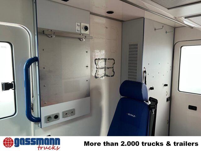 Mercedes-Benz Sprinter 313 CDI 4x2, Rettungswagen - فان: صور 4 Mercedes-Benz Sprinter 313 CDI 4x2, Rettungswagen - فان: صور 4