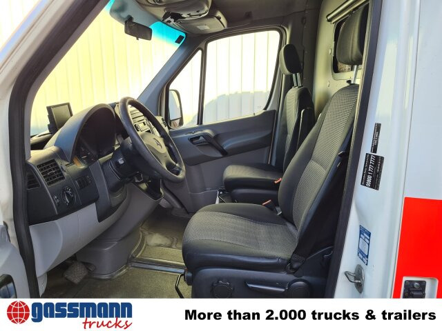 Mercedes-Benz Sprinter 316 KA 4x2, Rettungswagen - فان: صور 5 Mercedes-Benz Sprinter 316 KA 4x2, Rettungswagen - فان: صور 5