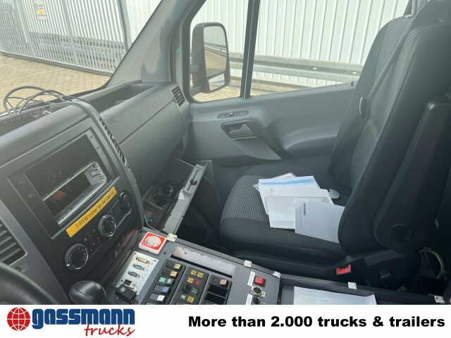 Mercedes-Benz Sprinter 516 CDI 4x2, Rettungswagen, Bi-Xenon - فان: صور 3 Mercedes-Benz Sprinter 516 CDI 4x2, Rettungswagen, Bi-Xenon - فان: صور 3