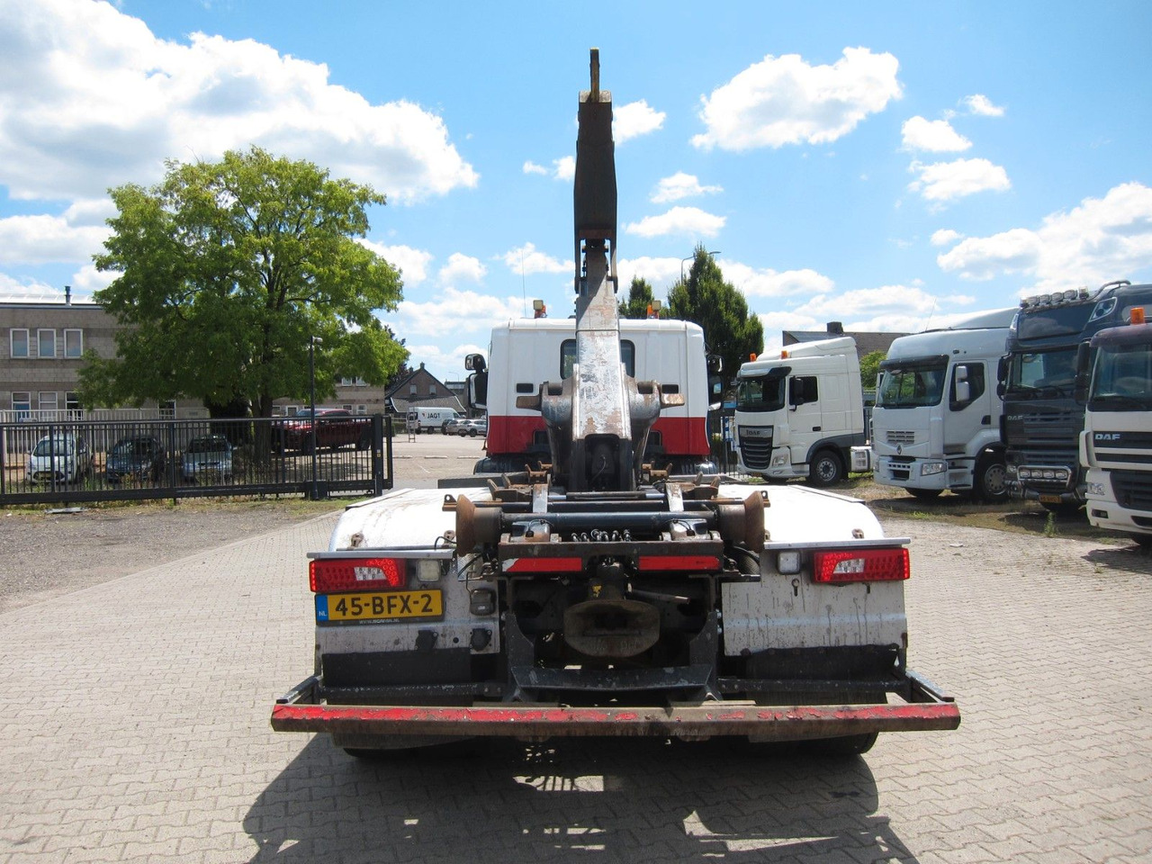 Scania P410 CB6X2 HSA Hyva 22T Haken E6 Liftachse - شاحنة ذات الخطاف: صور 4 Scania P410 CB6X2 HSA Hyva 22T Haken E6 Liftachse - شاحنة ذات الخطاف: صور 4