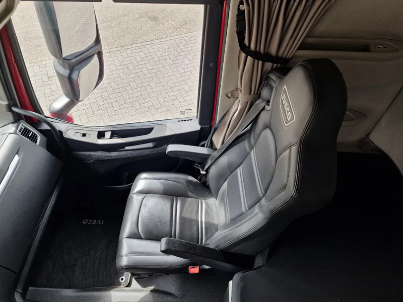 شاحنة جرار Iveco S-WAY 570 6x2 - Retarder - Full air - 3.20 WB - Navi: صور 18