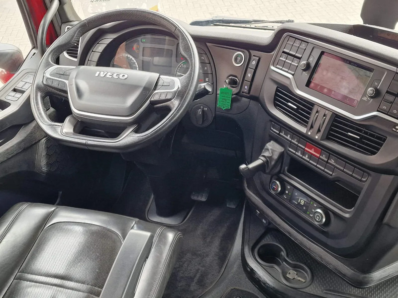 شاحنة جرار Iveco S-WAY 570 6x2 - Retarder - Full air - 3.20 WB - Navi: صور 19