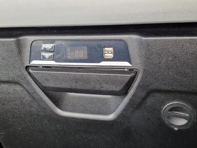 شاحنة جرار Iveco S-WAY 570 6x2 - Retarder - Full air - 3.20 WB - Navi: صور 16