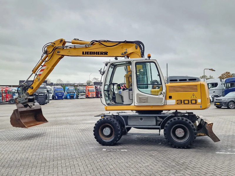 Liebherr A900C - 95 KW - Central Greasing - - حفارة على عجلات: صور 5 Liebherr A900C - 95 KW - Central Greasing - - حفارة على عجلات: صور 5