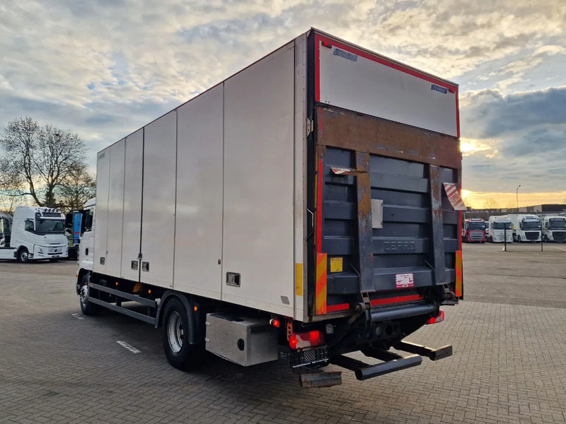 MAN TGM 18.290 4x2 - Sleepercab - Box with sidedoors - Loadlift - Full air - Euro 6 - Automatic - بصندوق مغلق شاحنة: صور 5 MAN TGM 18.290 4x2 - Sleepercab - Box with sidedoors - Loadlift - Full air - Euro 6 - Automatic - بصندوق مغلق شاحنة: صور 5
