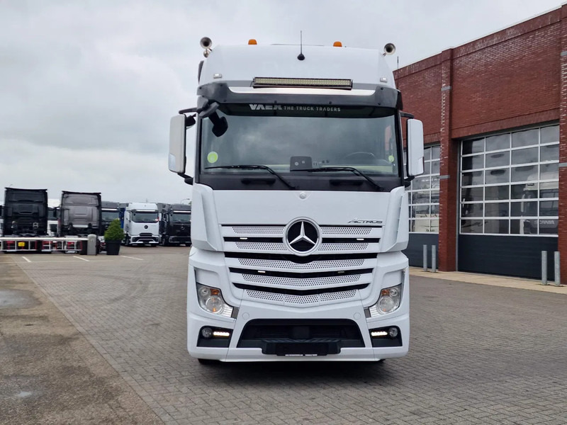 Mercedes-Benz Actros 1942 4x2 - Box with Loadlift - Full air + Pacton Trailer Loadlift - Heating system - بصندوق مغلق شاحنة: صور 2 Mercedes-Benz Actros 1942 4x2 - Box with Loadlift - Full air + Pacton Trailer Loadlift - Heating system - بصندوق مغلق شاحنة: صور 2
