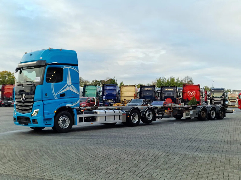 Mercedes-Benz Actros 2553 6x2 - BDF - Retarder - 4.90 WB - Full air + Fliegl trailer 2017 - شاحنات الحاويات/ جسم علوي قابل للتغيير شاحنة: صور 3 Mercedes-Benz Actros 2553 6x2 - BDF - Retarder - 4.90 WB - Full air + Fliegl trailer 2017 - شاحنات الحاويات/ جسم علوي قابل للتغيير شاحنة: صور 3