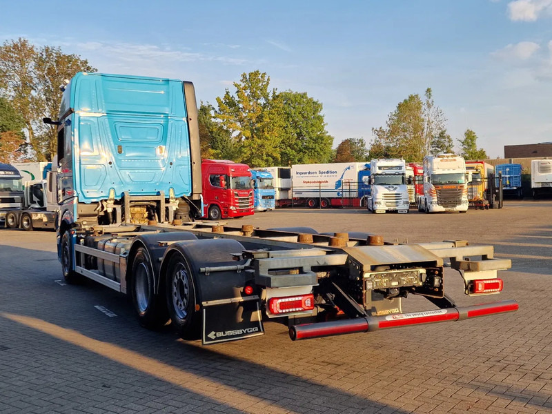 Mercedes-Benz Actros 2553 6x2 - BDF - Retarder - 4.90 WB - Loadlift - Full air - شاحنات الحاويات/ جسم علوي قابل للتغيير شاحنة: صور 5 Mercedes-Benz Actros 2553 6x2 - BDF - Retarder - 4.90 WB - Loadlift - Full air - شاحنات الحاويات/ جسم علوي قابل للتغيير شاحنة: صور 5