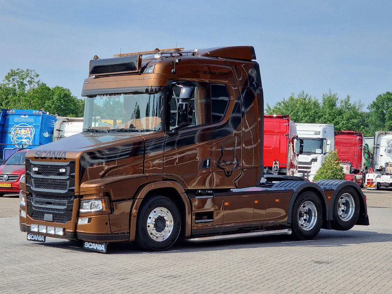Scania 520ST V8 NGS 6x2 TUFT Torpedo - New Build & Paint - New BUFFL interior - Show truck - شاحنة جرار: صور 3 Scania 520ST V8 NGS 6x2 TUFT Torpedo - New Build & Paint - New BUFFL interior - Show truck - شاحنة جرار: صور 3