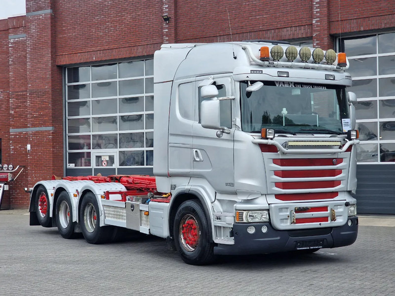 Scania R490 8x4*4 - HIAB XR24SL58 24T hooklift - Euro 6 - Full air - Steering axle - شاحنة ذات الخطاف: صور 1 Scania R490 8x4*4 - HIAB XR24SL58 24T hooklift - Euro 6 - Full air - Steering axle - شاحنة ذات الخطاف: صور 1