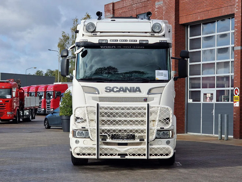 Scania R520 V8 8x2*4 - Tank - 19.000L - 4 compartments - Pump and counter - Retarder - شاحنة صهريج: صور 2 Scania R520 V8 8x2*4 - Tank - 19.000L - 4 compartments - Pump and counter - Retarder - شاحنة صهريج: صور 2