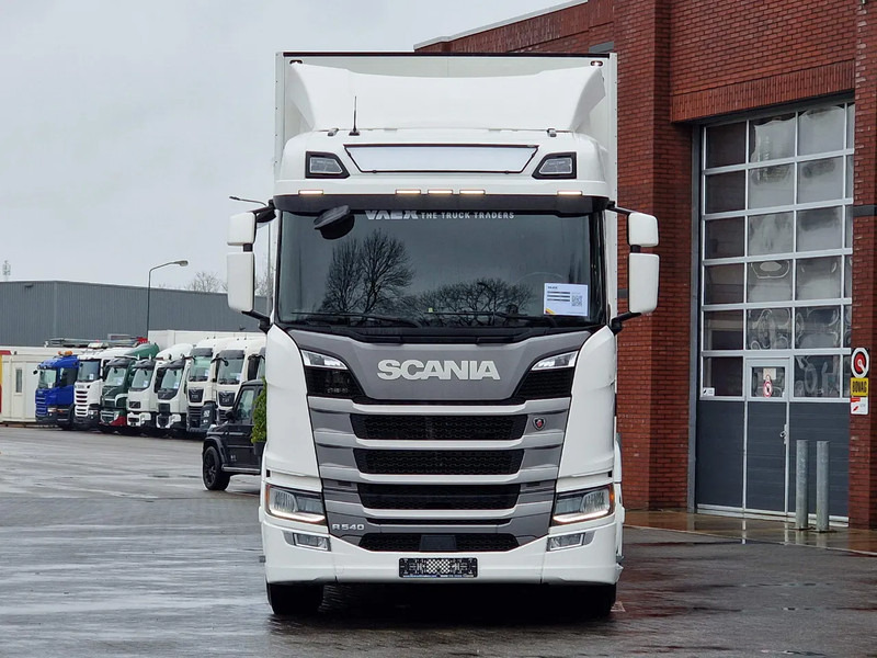Scania R540 NGS 6x2 - Thermoking Bi Temp Frigo - Schmiz koffer - Retarder - Full air - Leather - Led - Navi - متساوي شاحنة: صور 2 Scania R540 NGS 6x2 - Thermoking Bi Temp Frigo - Schmiz koffer - Retarder - Full air - Leather - Led - Navi - متساوي شاحنة: صور 2